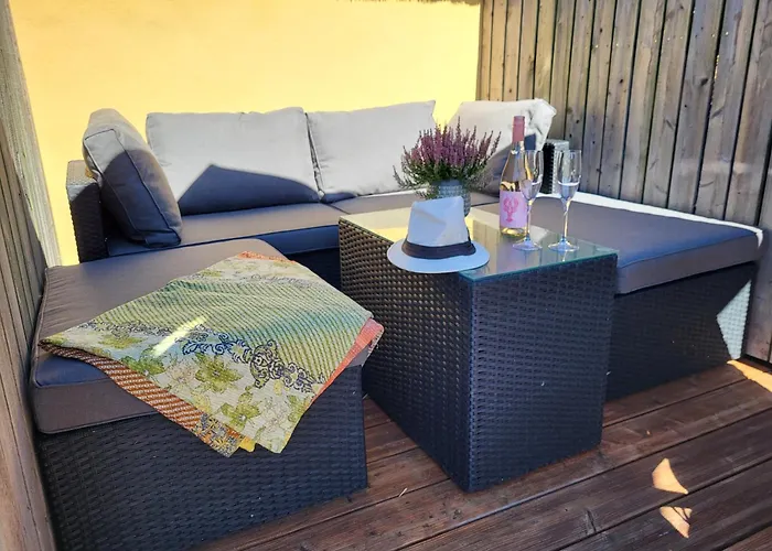 Semesterbostad Strandhuset *