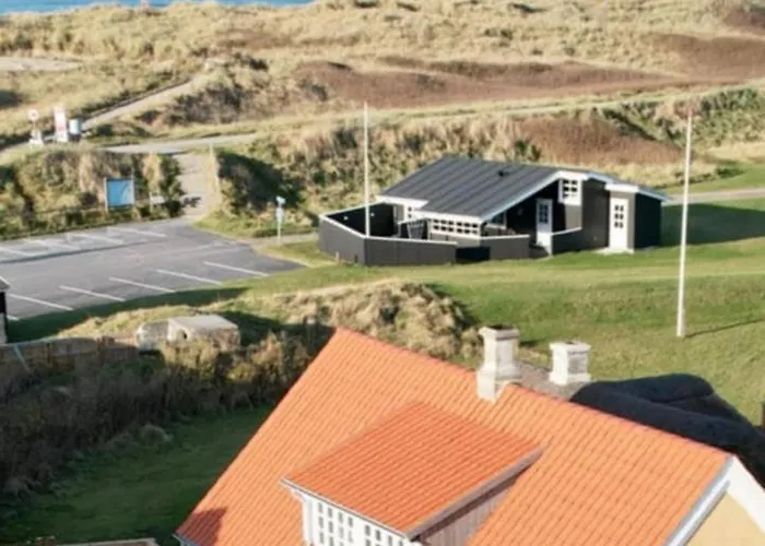 Strandhuset Nyaraló *